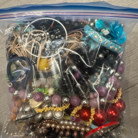 5 pound jewelry crafting bundle - perfect for beading, art, etc. - Picture 1 of 5